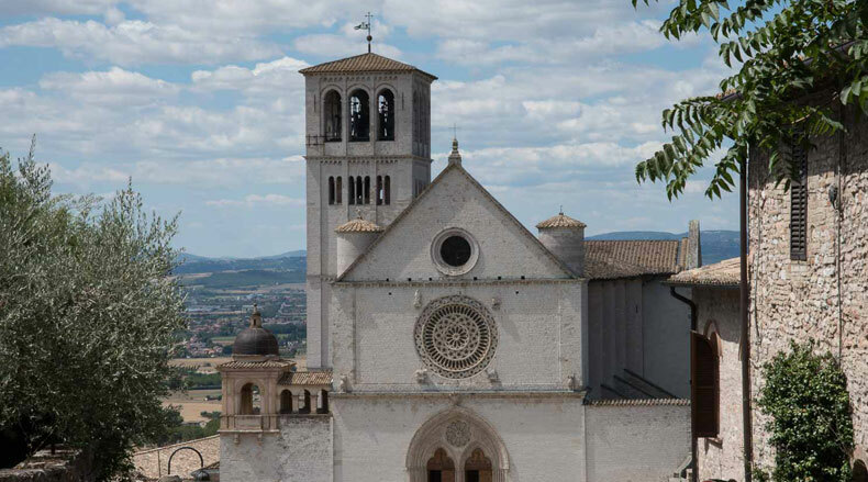 top_Assisi